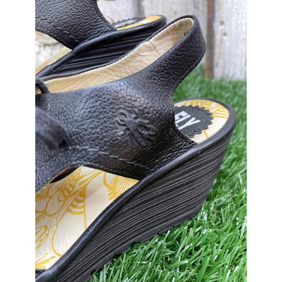 FLY London Ylfa Wedge Peep Toe Black Leather Sandals Women's EU39 - Picture 3 of 8